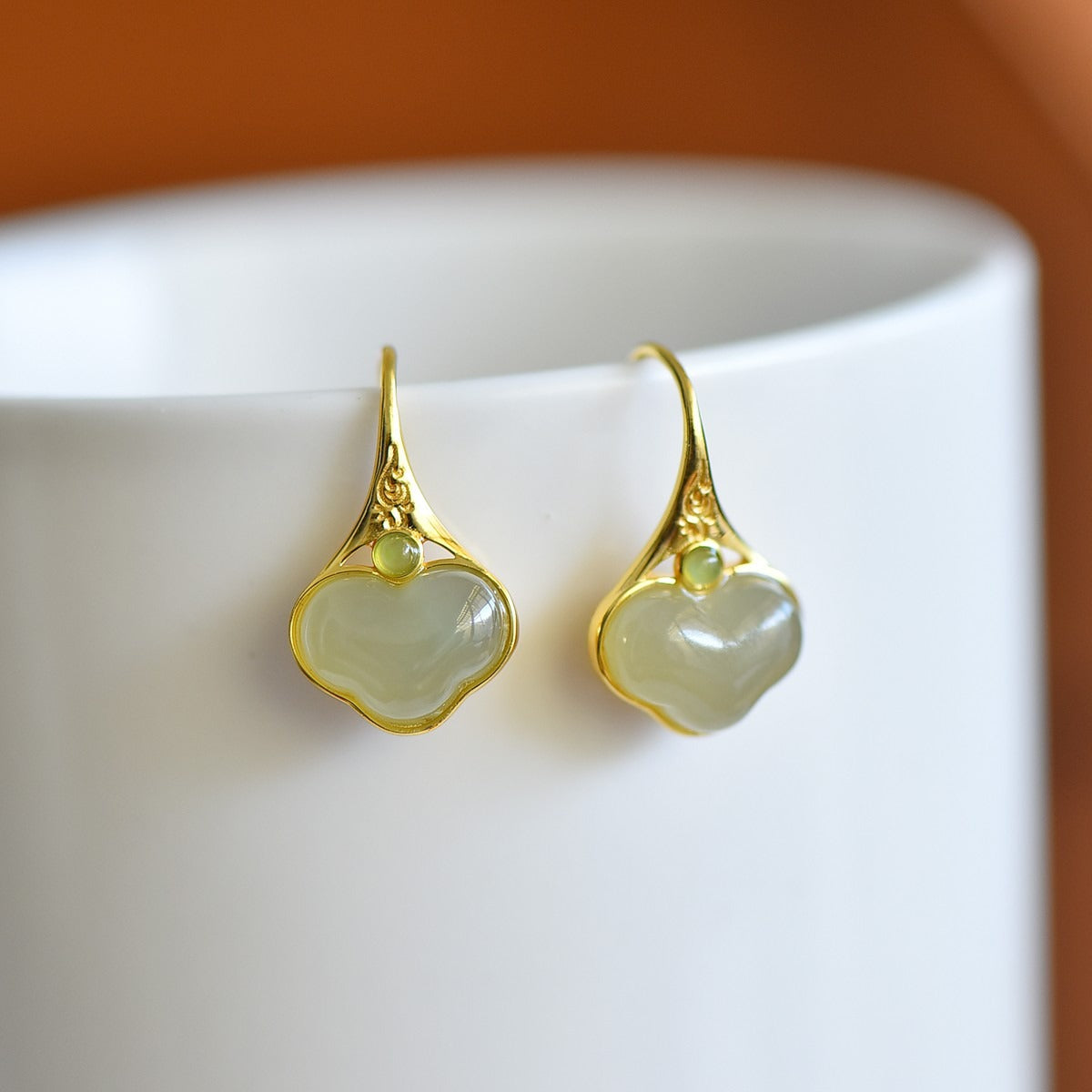s925 silver-set Hetian jade Qinghai material Jadeite Earrings · Size 9×11