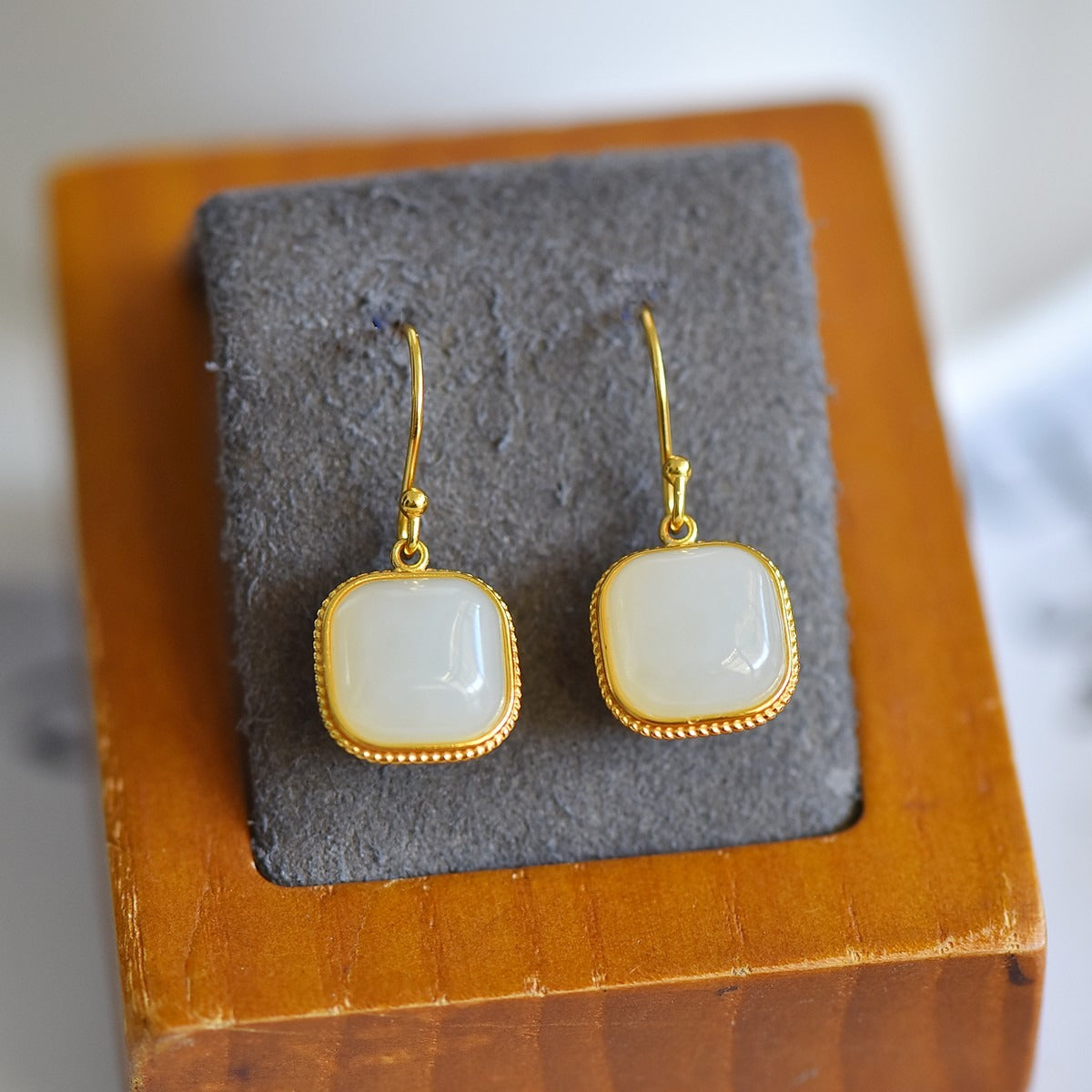 s925 silver-set Hetian jade square domed design plain silver Jadeite Earrings · Size 8×8