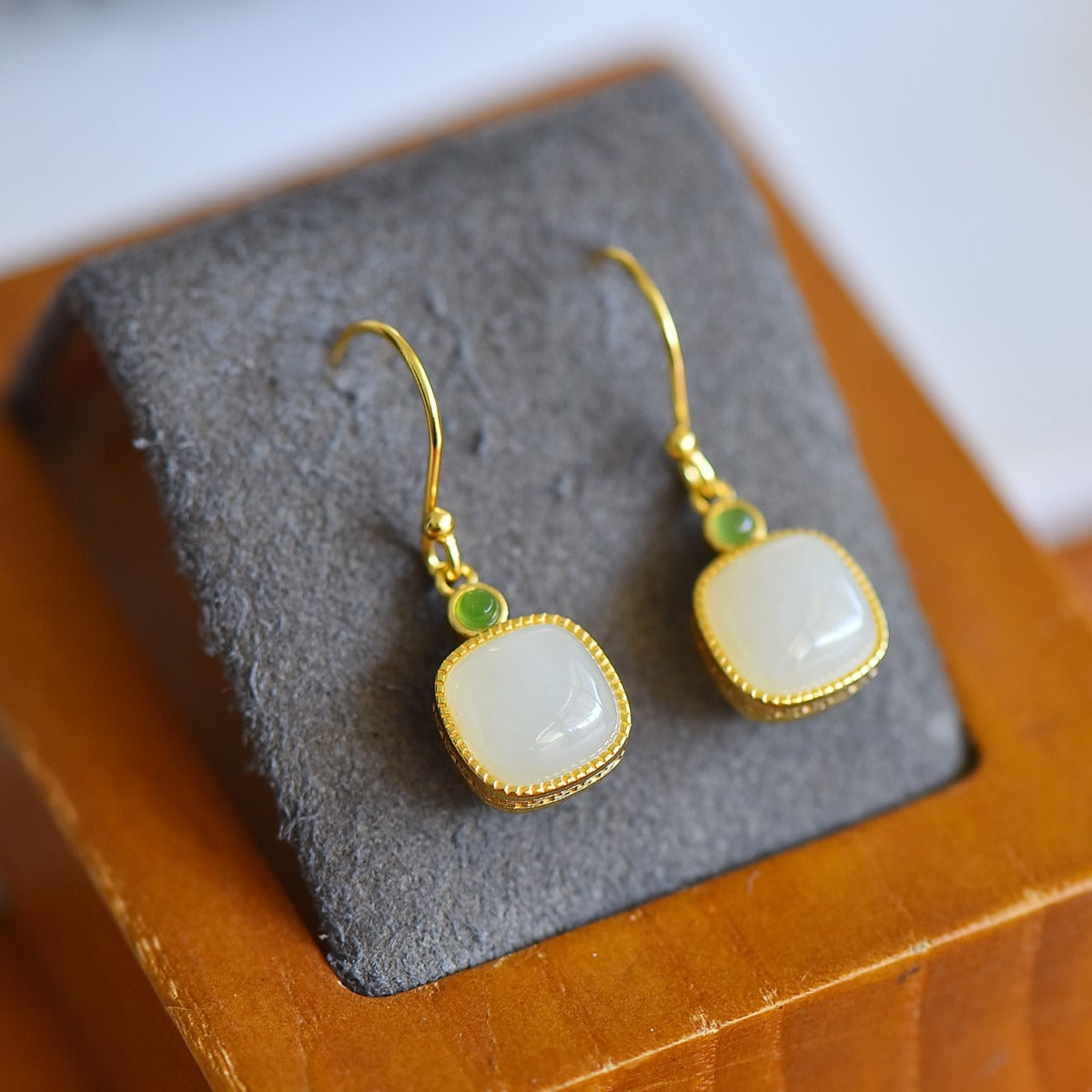 s925 silver-set Hetian jade square domed design Jadeite Earrings · Size 10×10