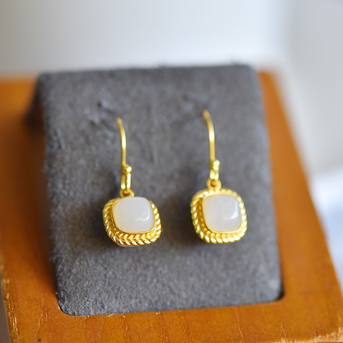 s925 silver-set Hetian jade square domed design plain silver Jadeite Earrings · Size 6×6