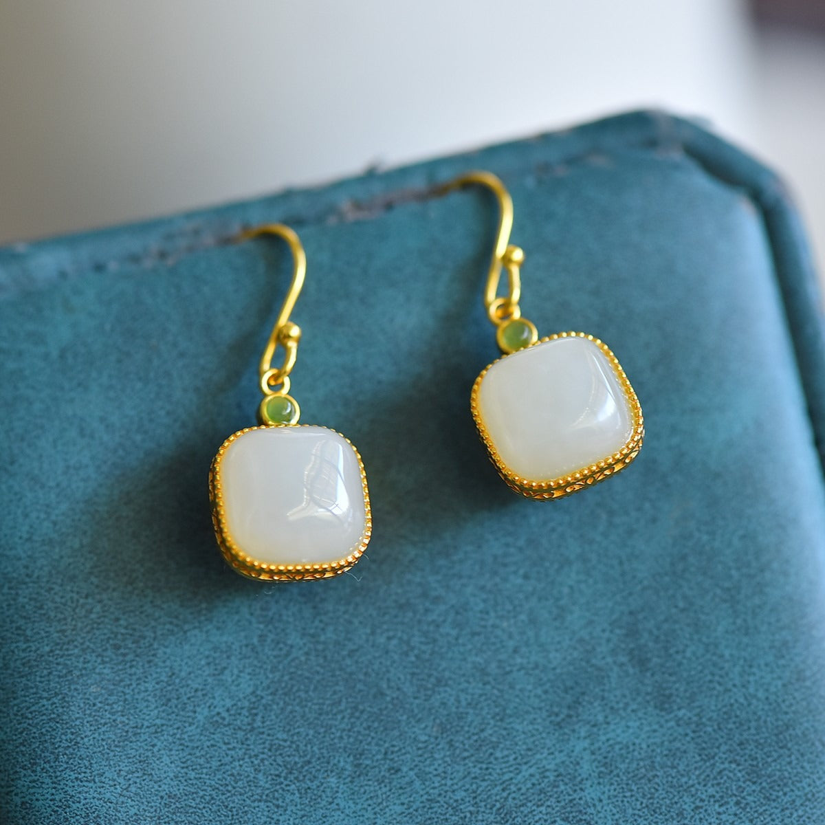 s925 silver-set Hetian jade square domed design Jadeite Earrings · Size 8×8