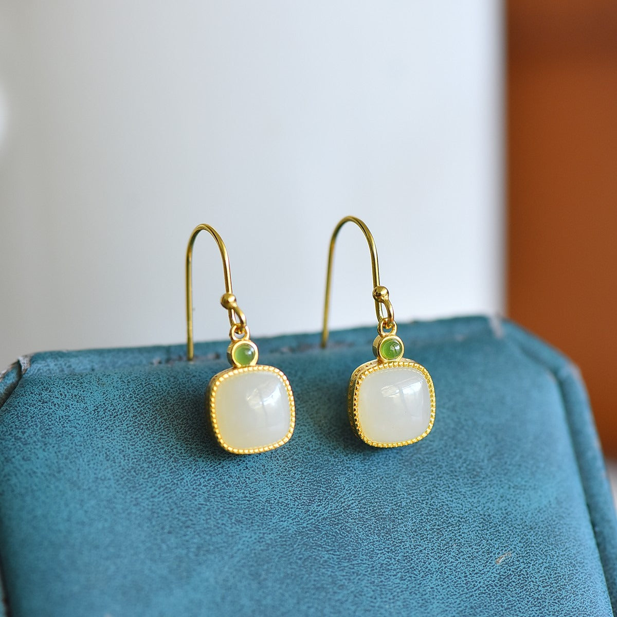 s925 silver-set Hetian jade square domed design Jadeite Earrings · Size 10×10