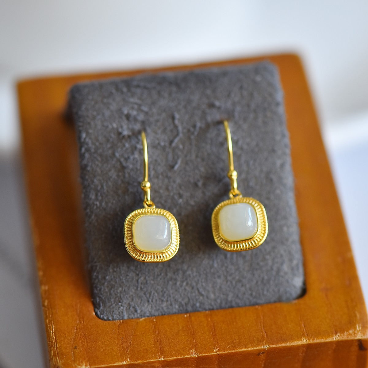 s925 silver-set Hetian jade square domed design plain silver Jadeite Earrings · Size 6×6