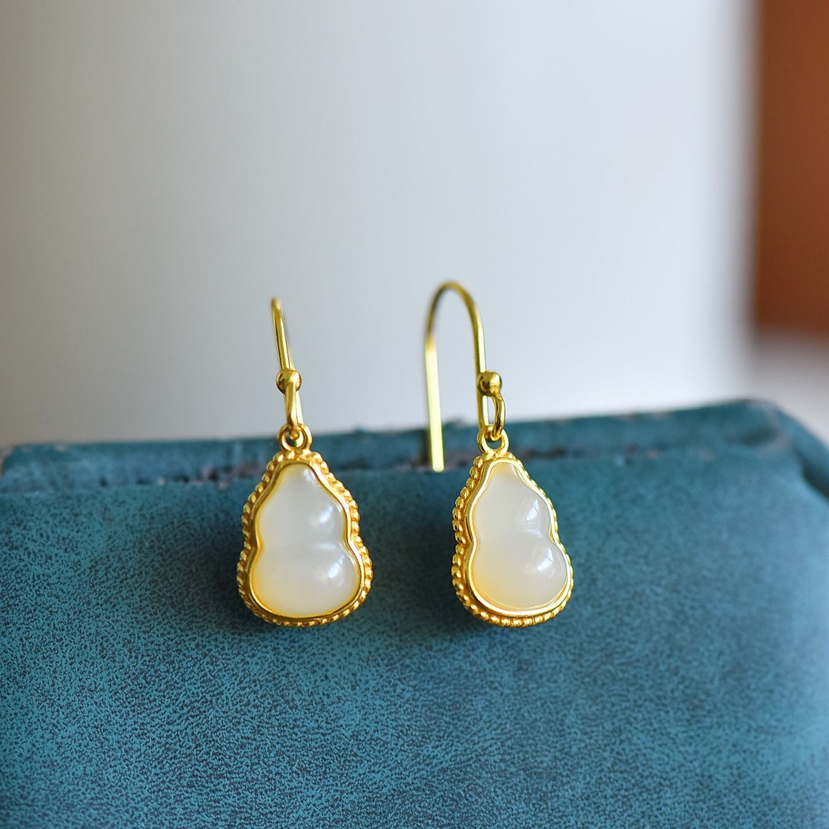 s925 silver-set Hetian jade plain silver Jadeite Earrings · Size 7×10