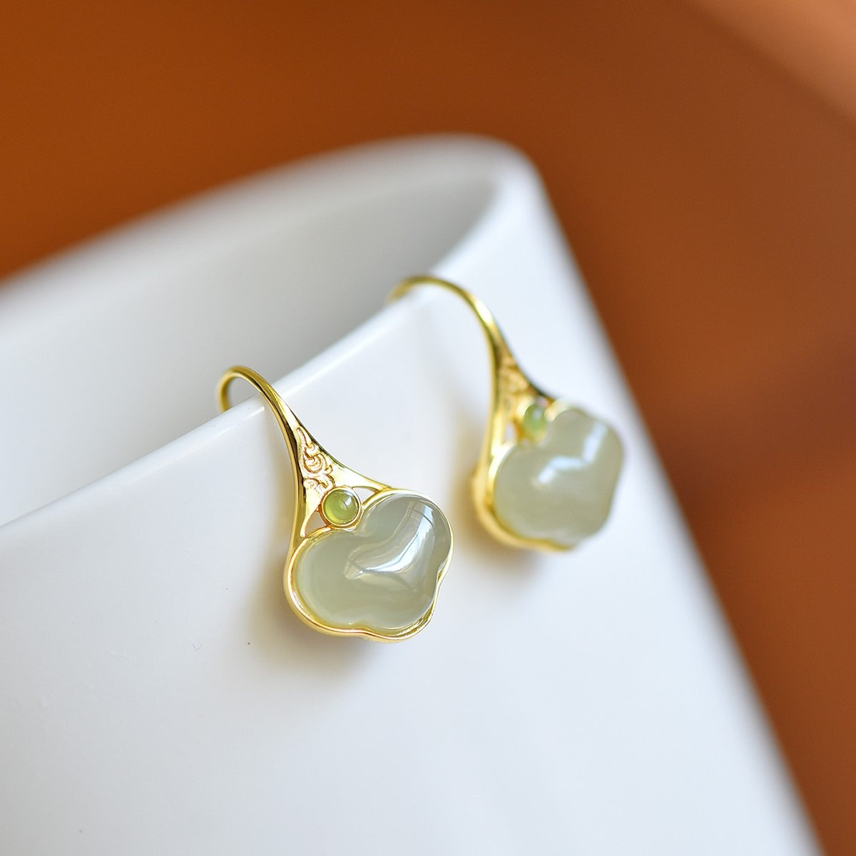s925 silver-set Hetian jade Qinghai material Jadeite Earrings · Size 9×11