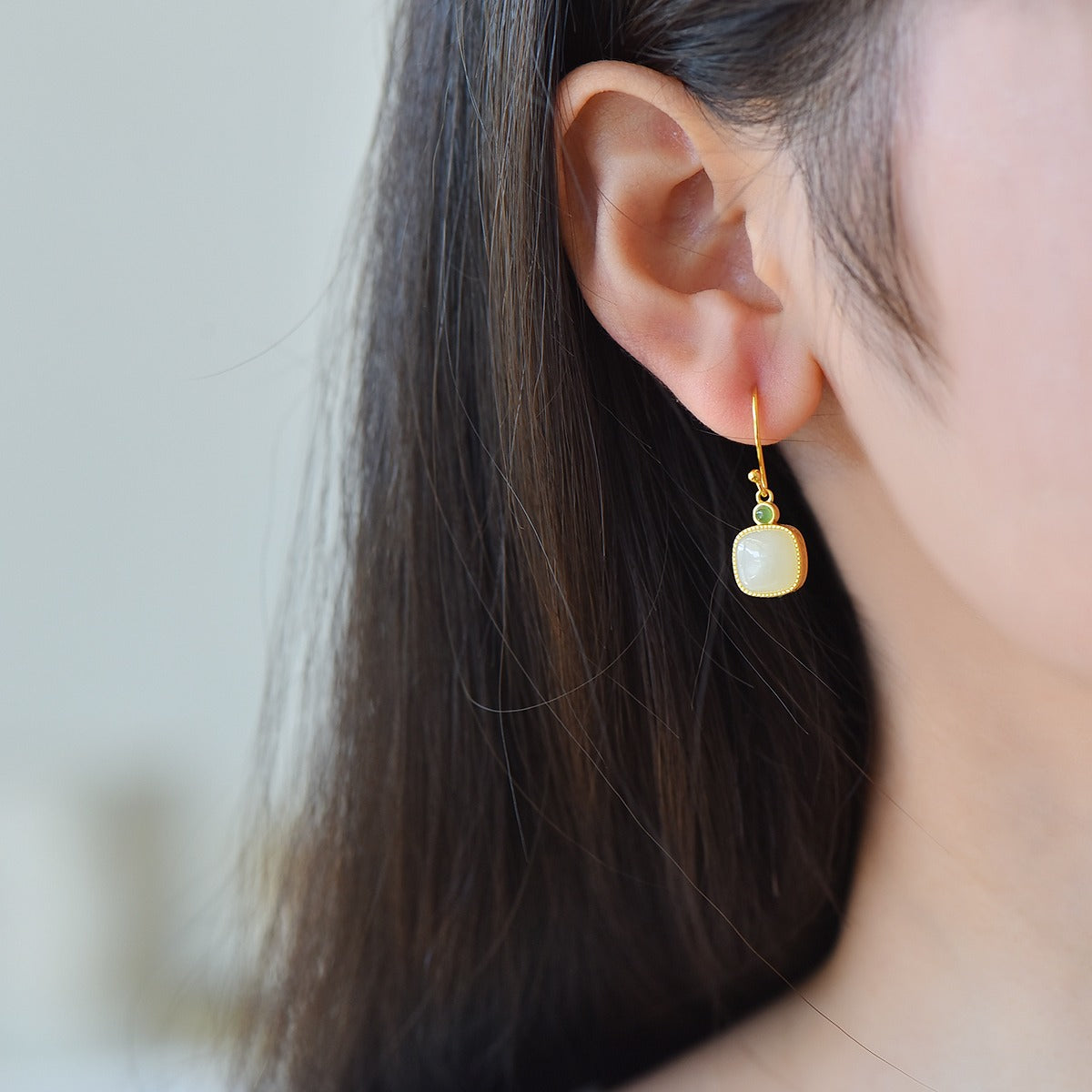 s925 silver-set Hetian jade square domed design Jadeite Earrings · Size 10×10